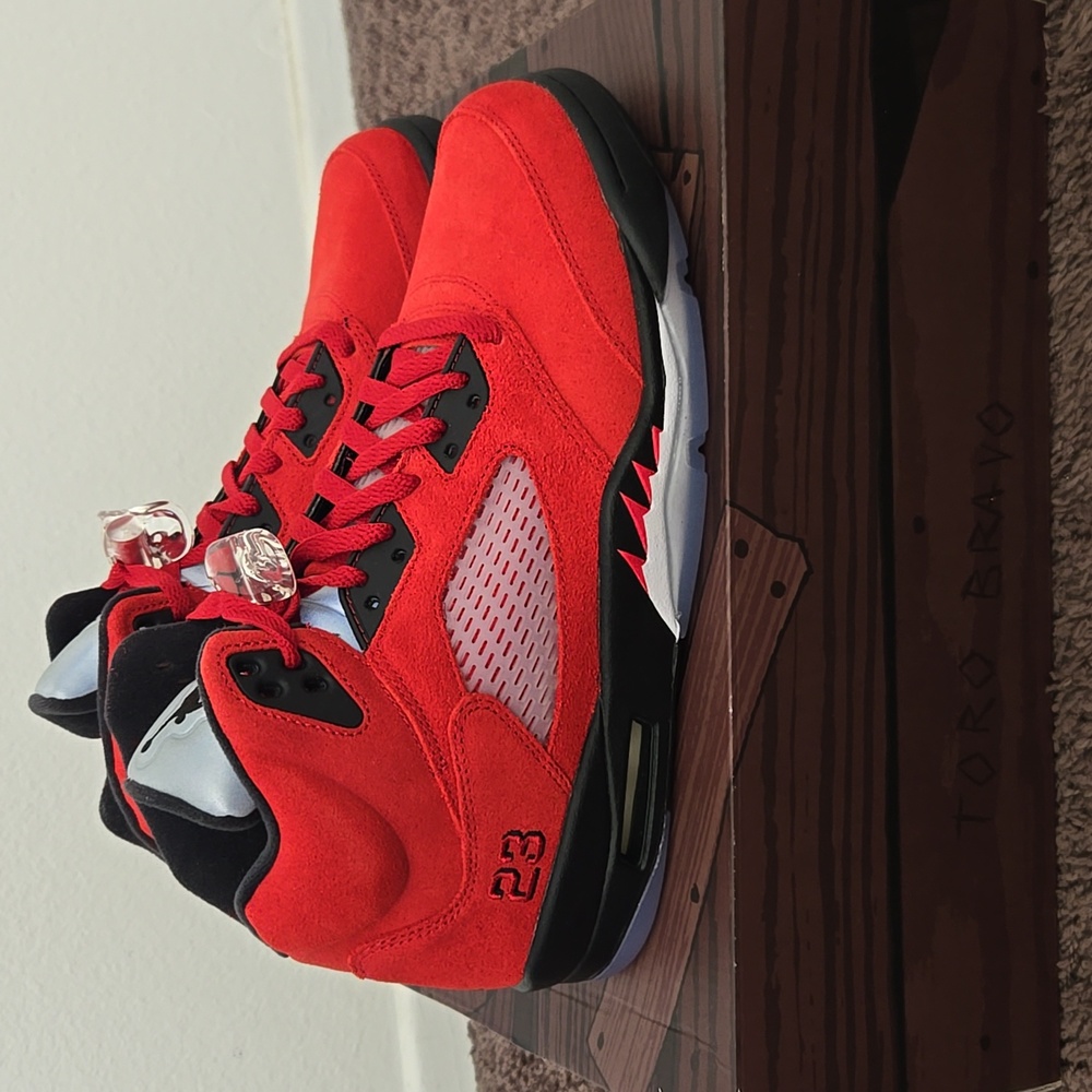 Raging Bull Jordan 5 Toro Bravo Deadstock